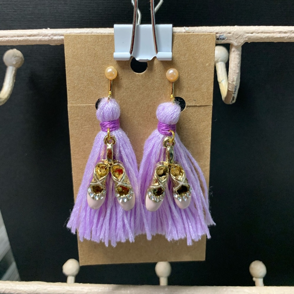 ❌Sold❌ Cute Handmade Tassel Earrings